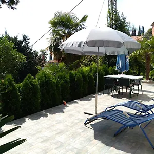 https://apartment-enni.primorje-gorskikotar.com
